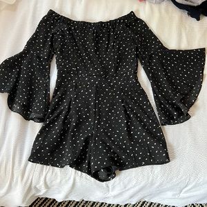 Off shoulder long sleeve black and white romper